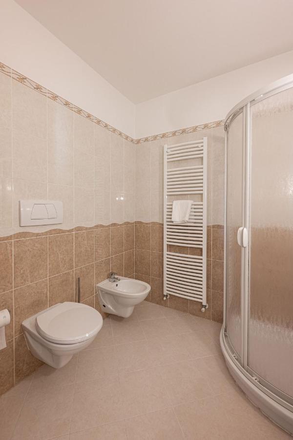 Gruenwald Hotel Salorno Bagian luar foto